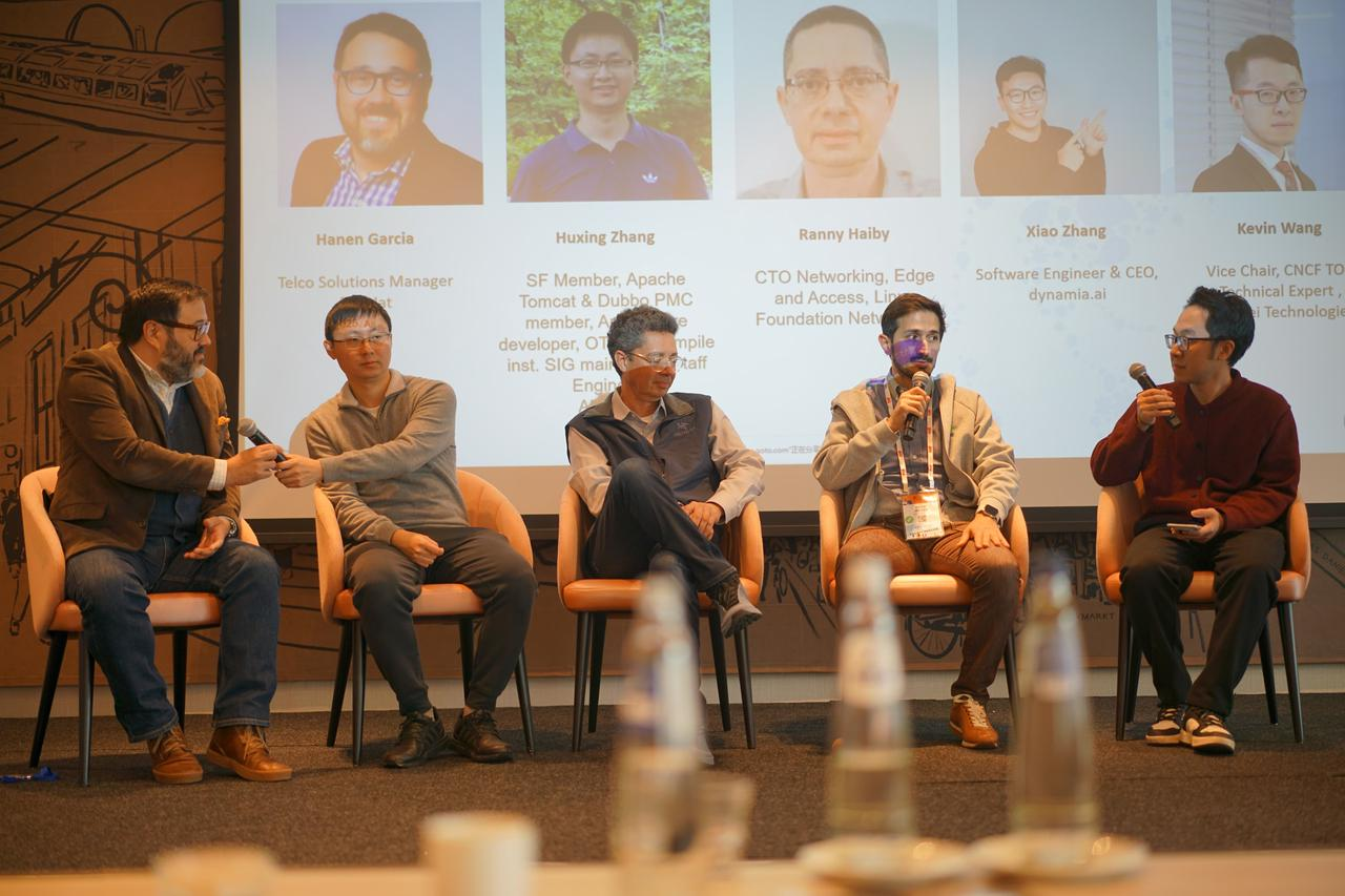 Reza participating in the AI Native Technology panel discussion